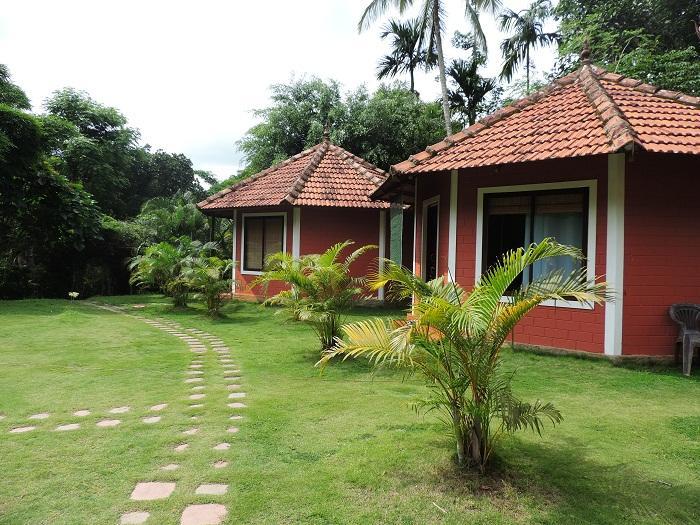 Sunbird Garden Resort Krishnagiri Exterior photo