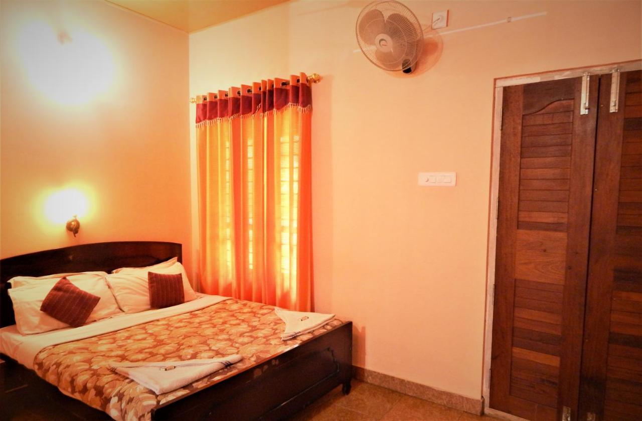 Sunbird Garden Resort Krishnagiri Exterior photo